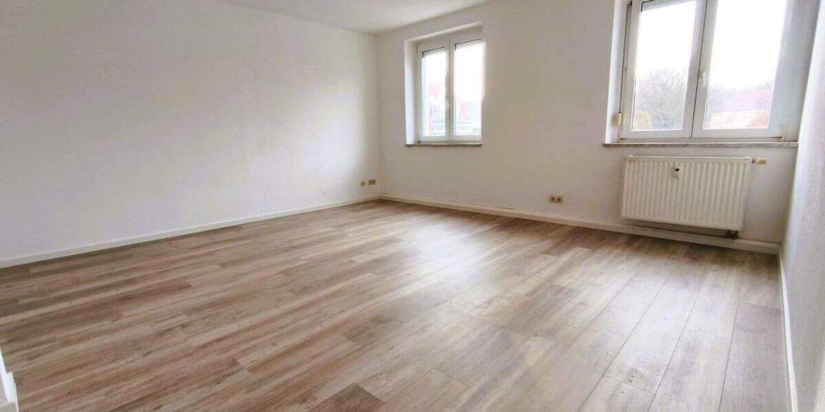 Etagenwohnung Bitterfeld Wolfen - 2 Zimmer, 65 m&sup2;, 455&euro; | Angebot:25704656