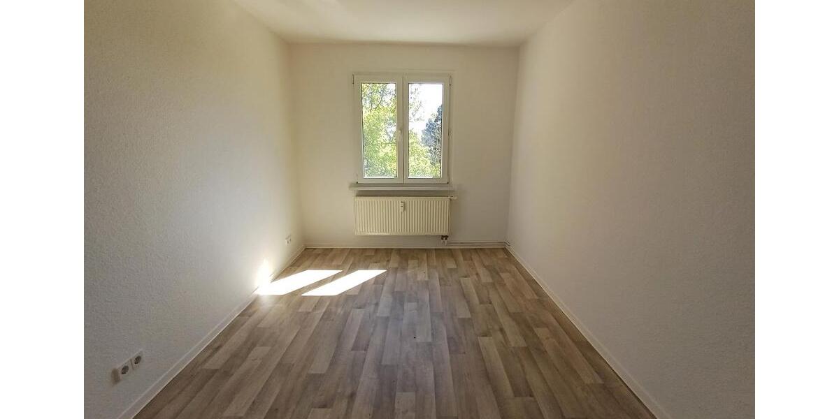 Etagenwohnung Merseburg - 2 Zimmer, 55 m&sup2;, 326&euro; | Angebot:26561575
