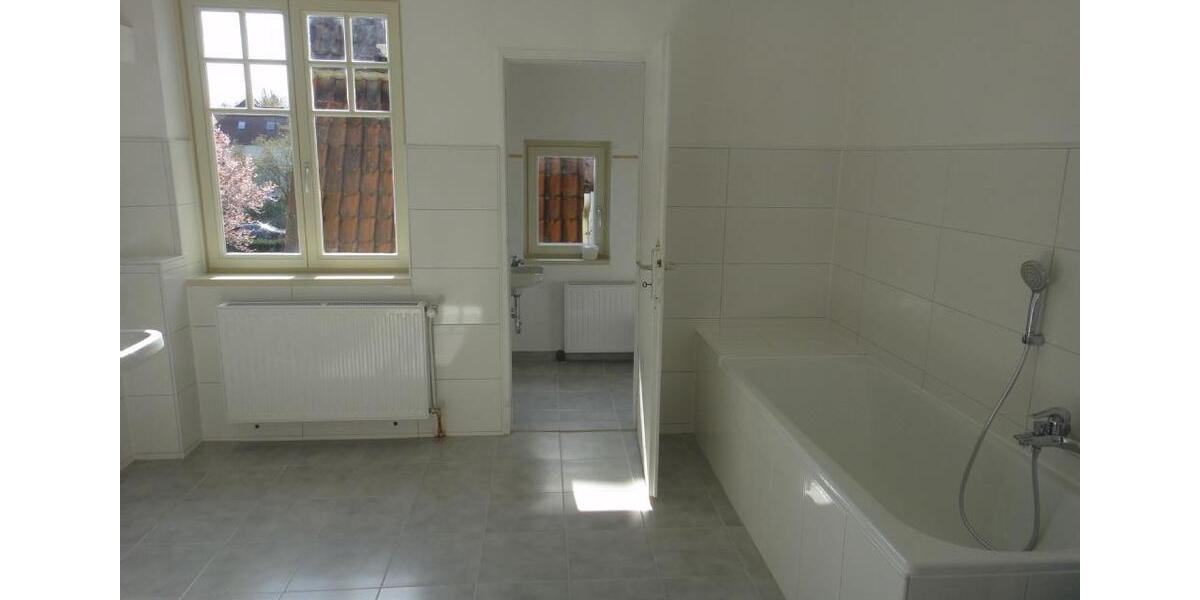 Etagenwohnung Delmenhorst - 4 Zimmer, 106 m&sup2;, 1.100&euro; | Angebot:25904594