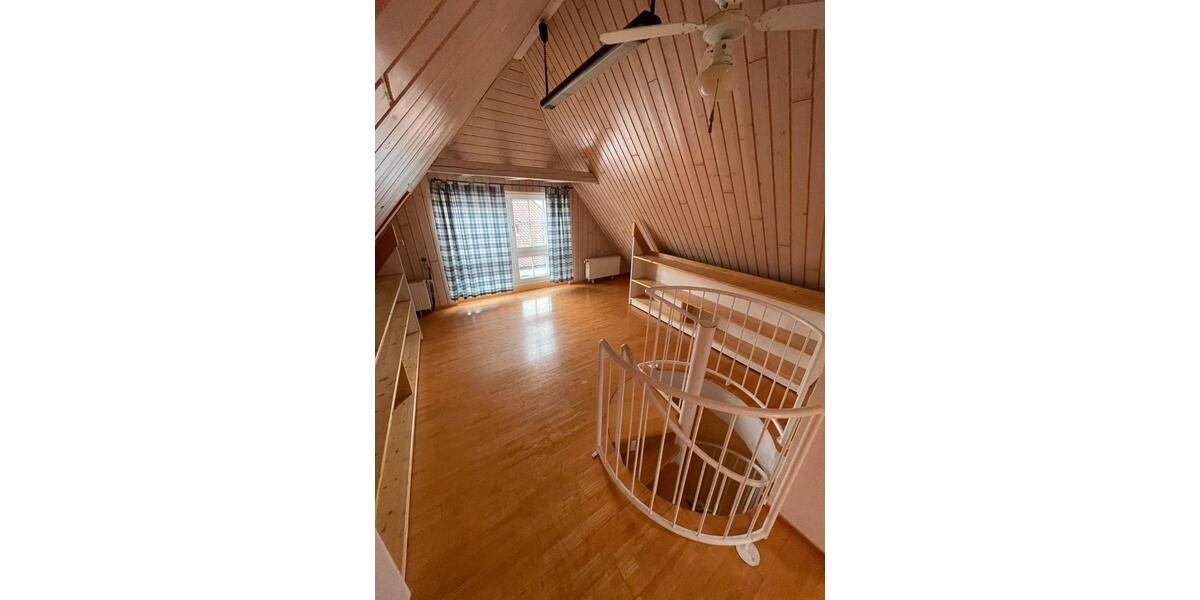 Dachgeschoßwohnung Sinn - 3 Zimmer, 90 m&sup2;, 936&euro; | Angebot:26367329