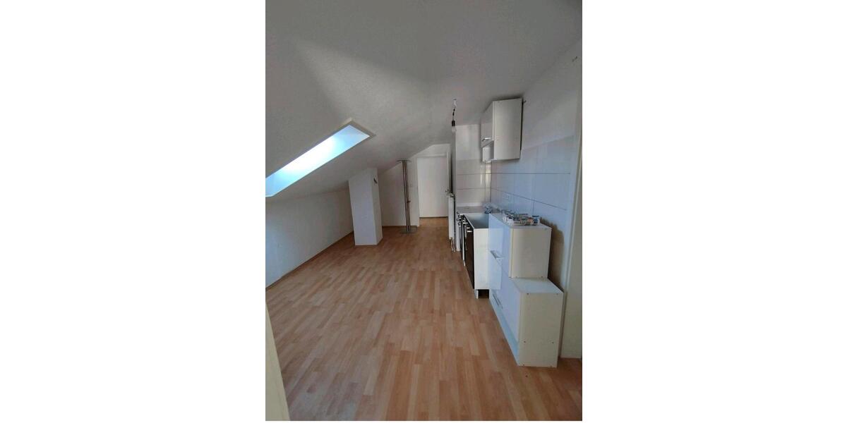 Dachgeschoßwohnung Mühlacker - 2 Zimmer, 55 m&sup2;, 650&euro; | Angebot:25046514