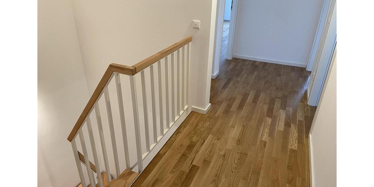 Doppelhaushälfte Schöneiche bei Berlin - 6 Zimmer, 140 m&sup2;, 2.500&euro; | Angebot:23971007