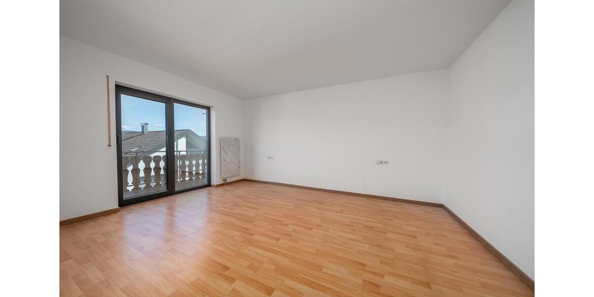 Dachgeschoßwohnung Wellendingen - 3 Zimmer, 92 m&sup2;, 700&euro; | Angebot:24731366