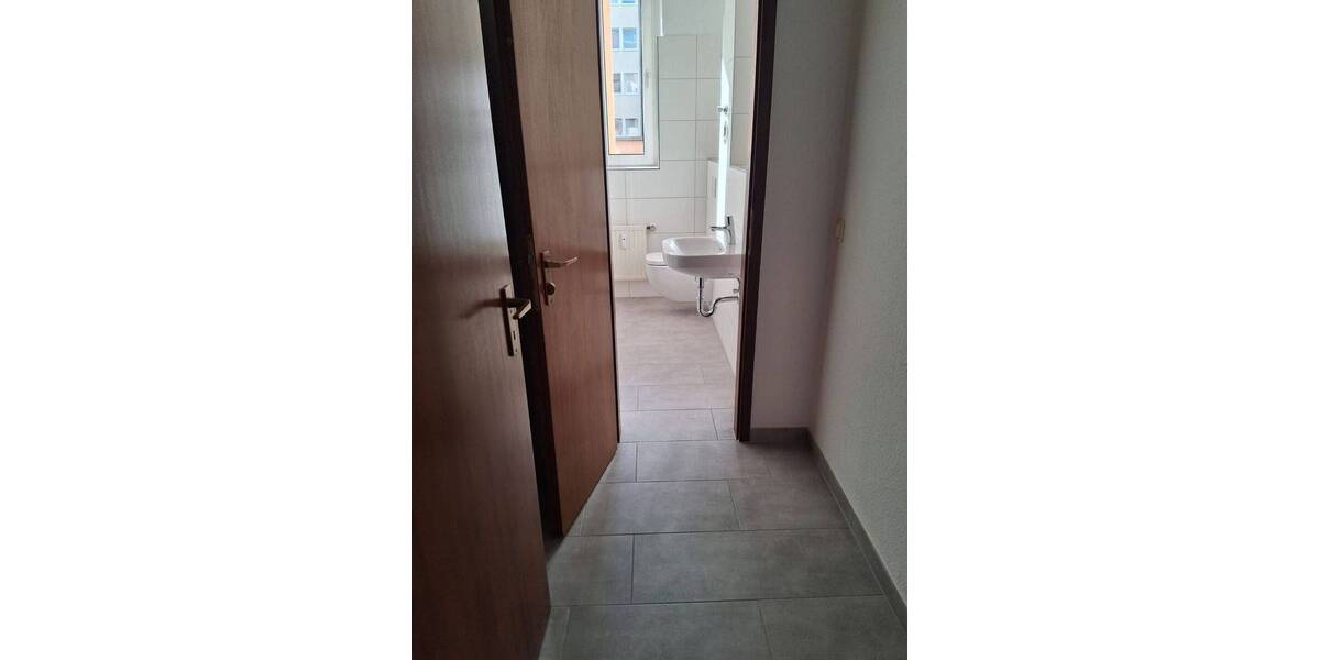 Etagenwohnung Magdeburg Stadtfeld Ost - 3 Zimmer, 104 m&sup2;, 940&euro; | Angebot:25703994