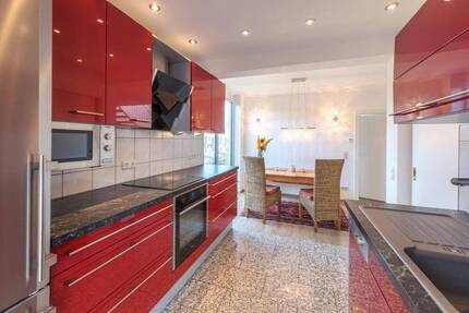 Haus München Aubing-Lochhausen-Langwied - 5 Zimmer, 211 m&sup2;, 2.950&euro; | Angebot:26833662