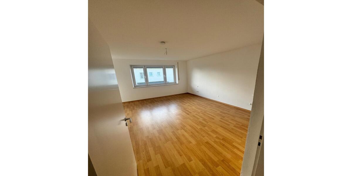 Etagenwohnung Dillingen an der Donau - 4 Zimmer, 105 m&sup2;, 945&euro; | Angebot:26234261