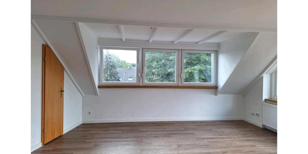 Dachgeschoßwohnung Nettetal - 1 Zimmer, 72 m&sup2;, 830&euro; | Angebot:25180569