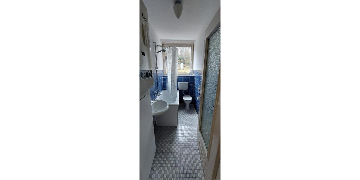 Dachgeschoßwohnung Bielefeld Gadderbaum - 3 Zimmer, 75 m&sup2;, 375&euro; | Angebot:25231617