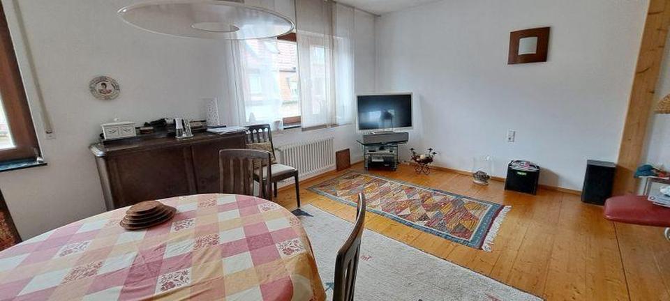Schöne helle 4 Zi -Maisonette Wohnung mit Balkon und EBK (Spülmaschine) in Karlsruhe 4 zimmer
