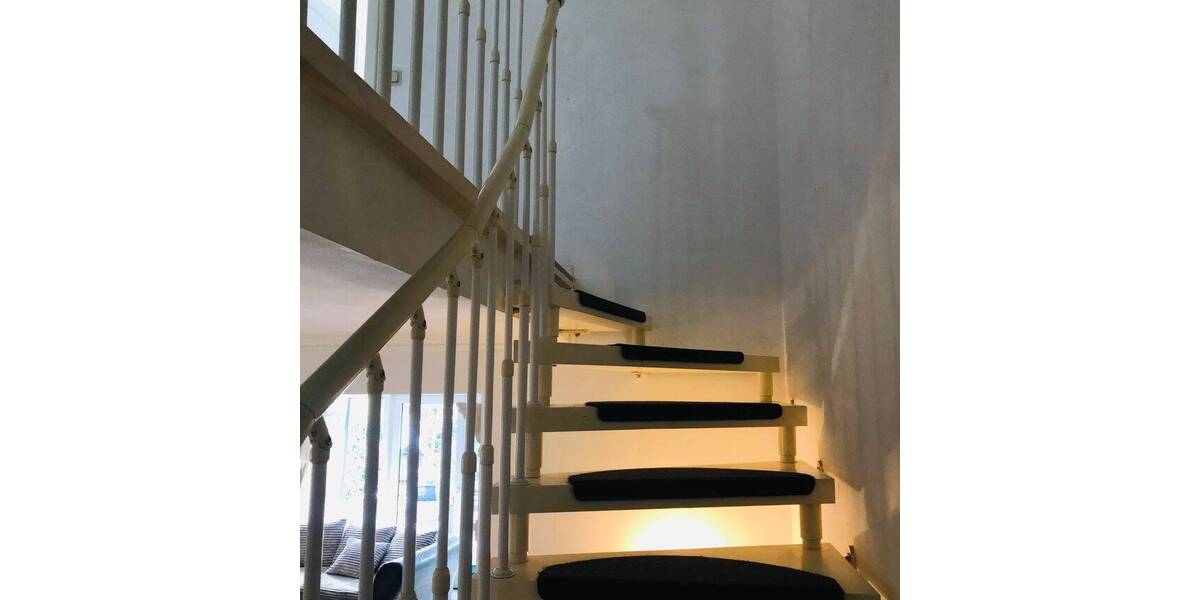Reihenmittelhaus Hamburg Schnelsen - 6 Zimmer, 150 m&sup2;, 3.500&euro; | Angebot:25985928