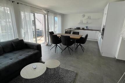 Neuwertige 2,5 Zimmer Wohnung mit großem Balkon zimmer