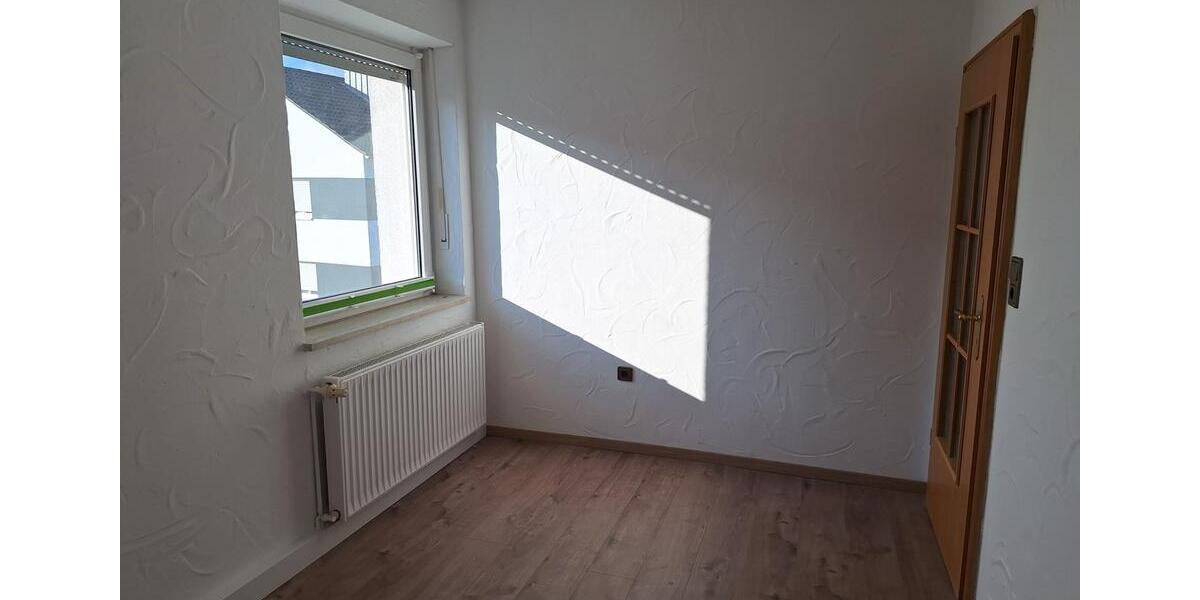 Etagenwohnung Gerolzhofen - 3 Zimmer, 80 m&sup2;, 750&euro; | Angebot:24852156