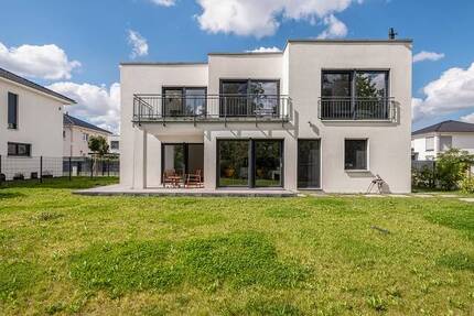 Befristet: Modernes Wohnen mit Stil: Garten, Terrasse & offenes Wohnkonzept vereint