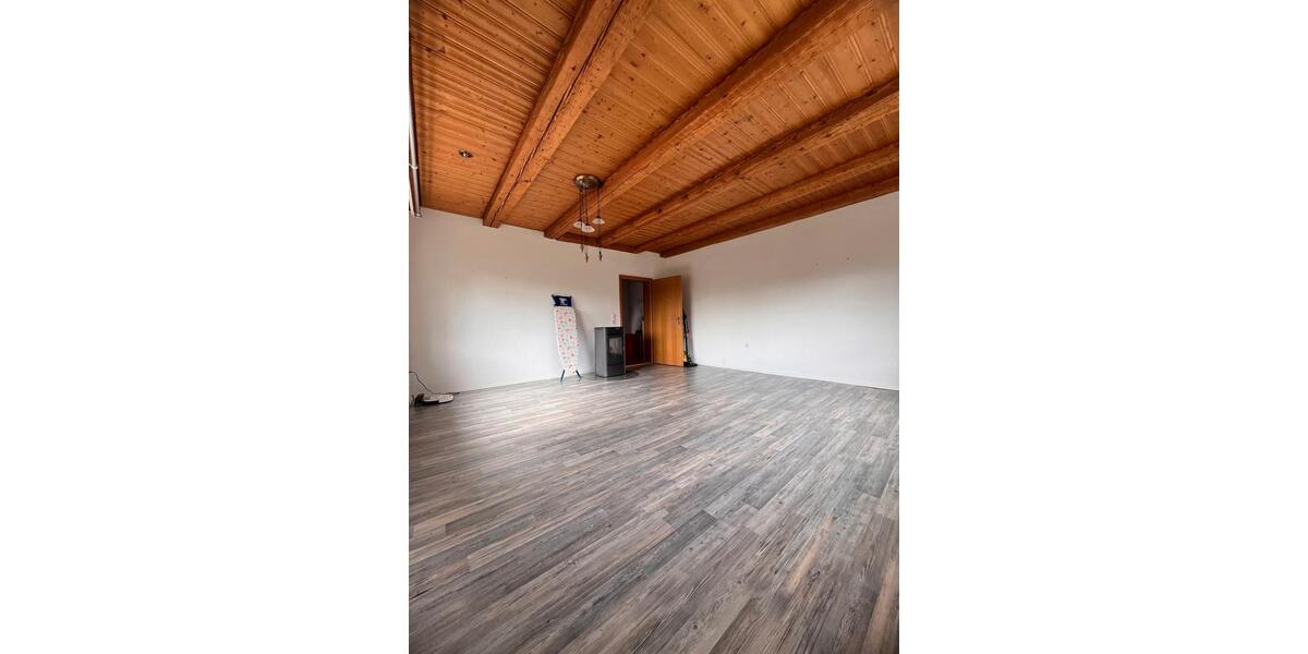 Etagenwohnung Feuchtwangen - 2 Zimmer, 81 m&sup2;, 730&euro; | Angebot:25540037