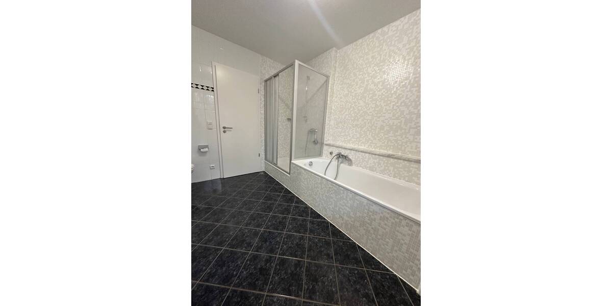 Etagenwohnung Grünwald - 4 Zimmer, 165 m&sup2;, 3.190&euro; | Angebot:25698774