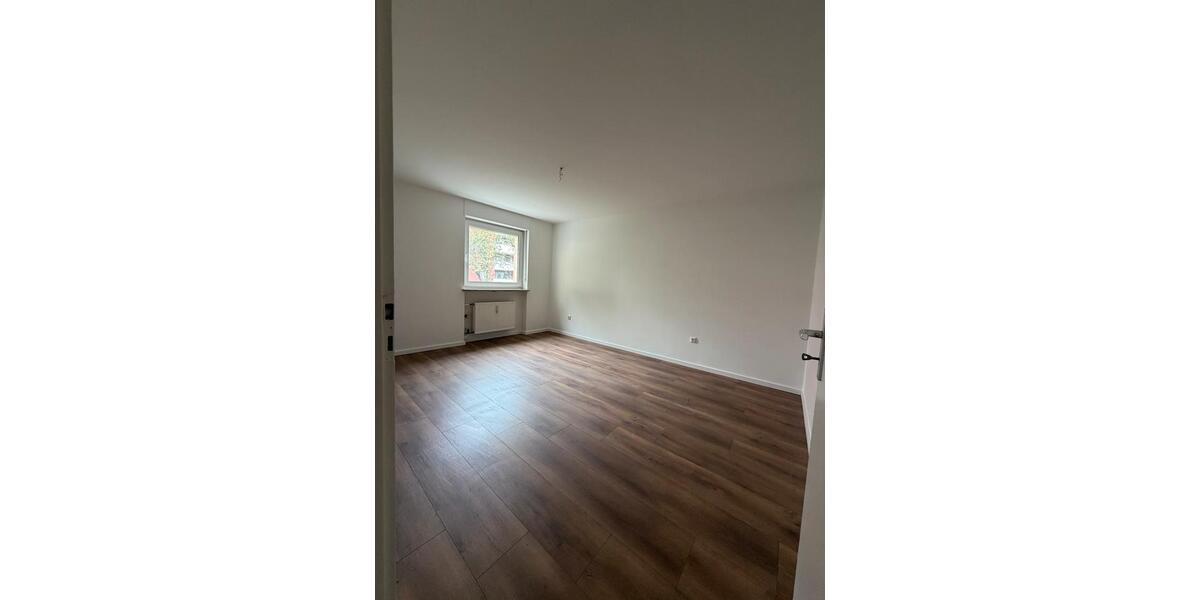 Erdgeschoßwohnung München Bogenhausen - 3 Zimmer, 72 m&sup2;, 1.870&euro; | Angebot:26699670