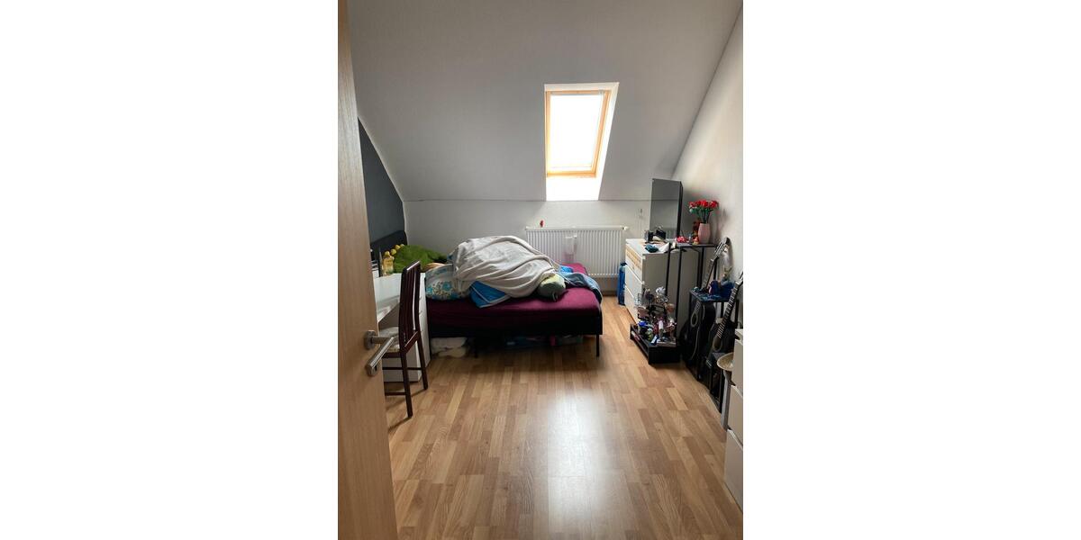 Dachgeschoßwohnung Egeln - 4 Zimmer, 134 m&sup2;, 700&euro; | Angebot:26698379