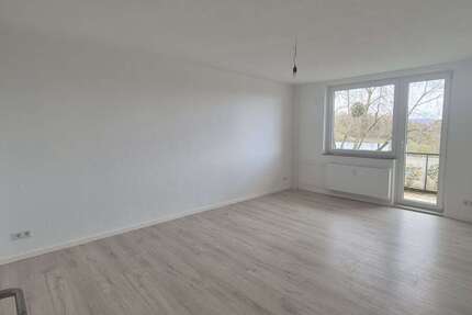 Wohnung Eschwege - 3 Zimmer, 67 m&sup2;, 480&euro; | Angebot:26071665