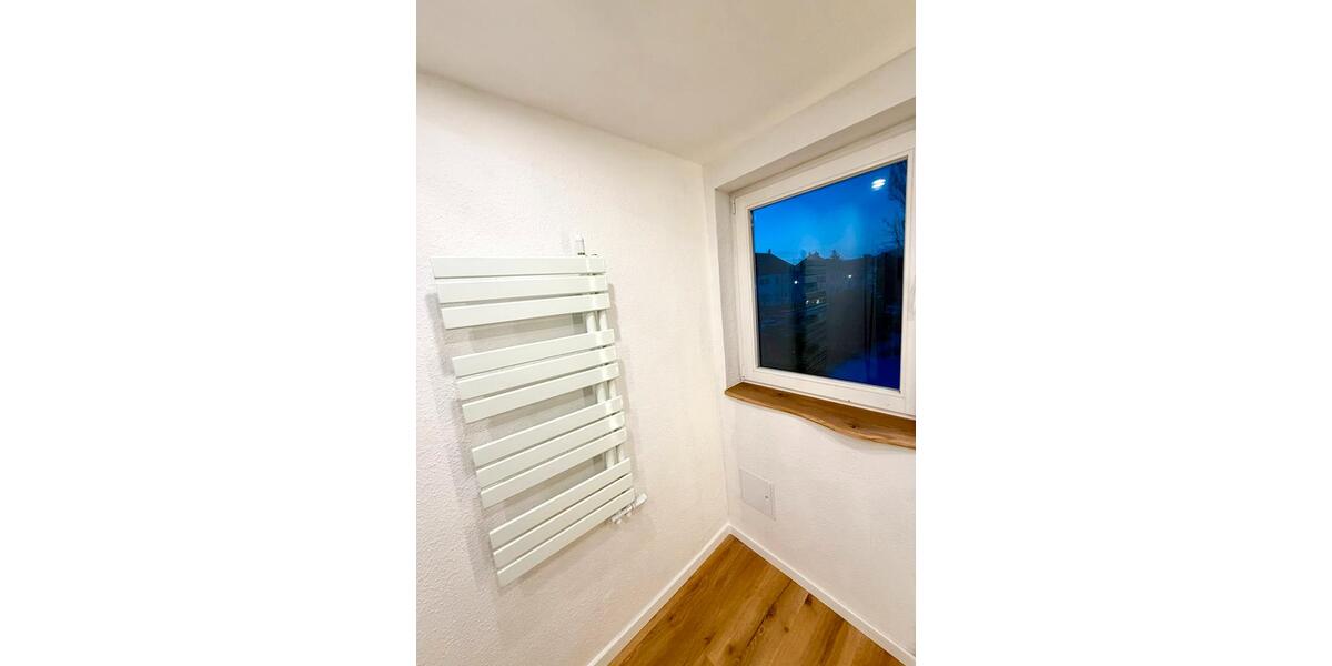 Etagenwohnung Sangerhausen - 3 Zimmer, 90 m&sup2;, 850&euro; | Angebot:26572997