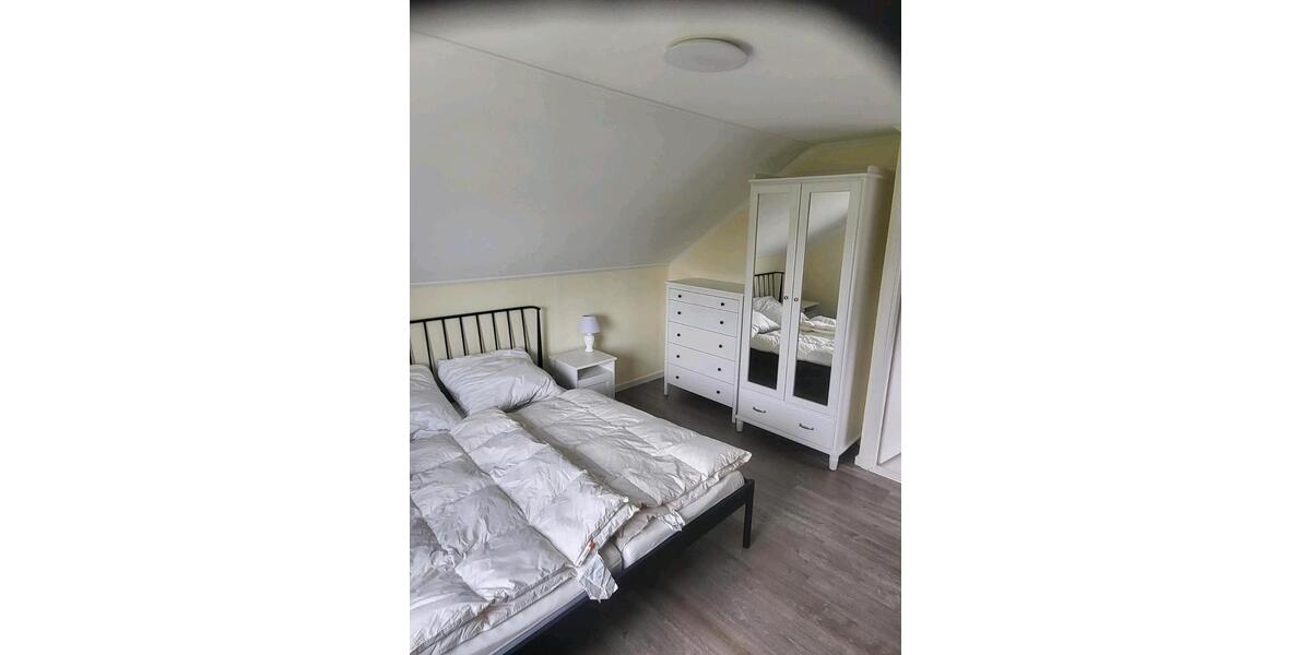 Einfamilienhaus Esens - 7 Zimmer, 100 m&sup2;, 80&euro; | Angebot:24830505