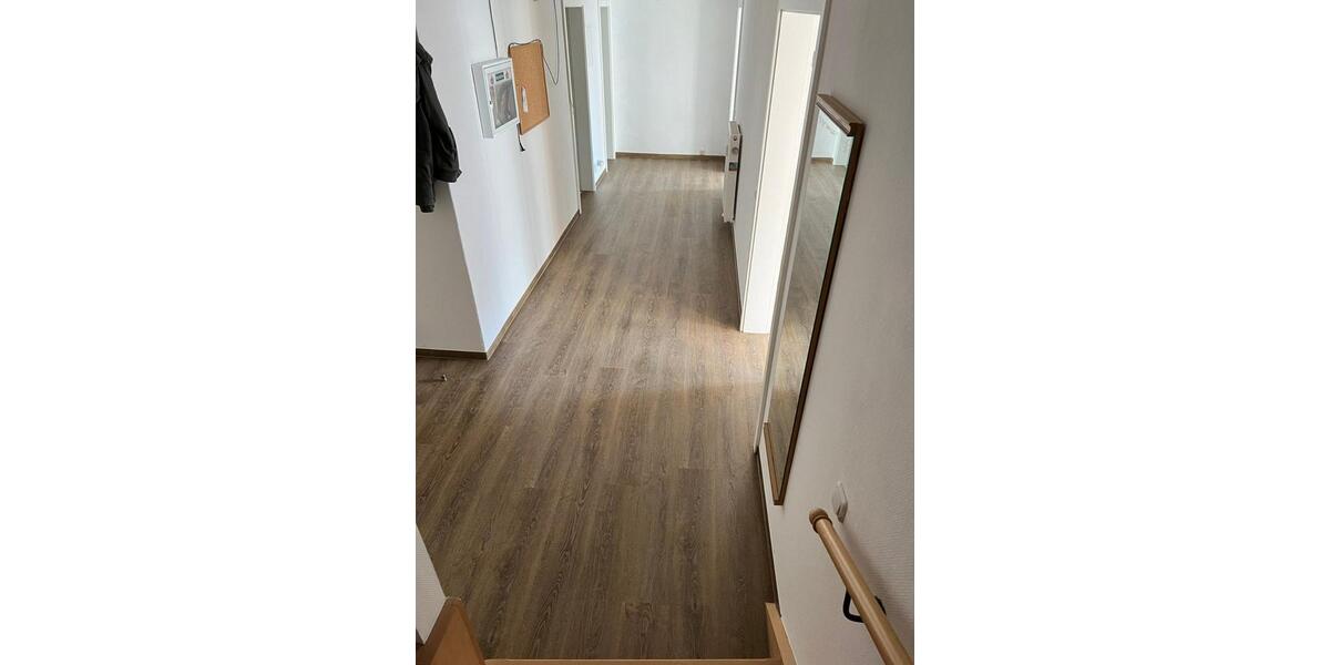 Dachgeschoßwohnung Lanitz-Hassel-Tal Tal - 3 Zimmer, 95 m&sup2;, 600&euro; | Angebot:25873531