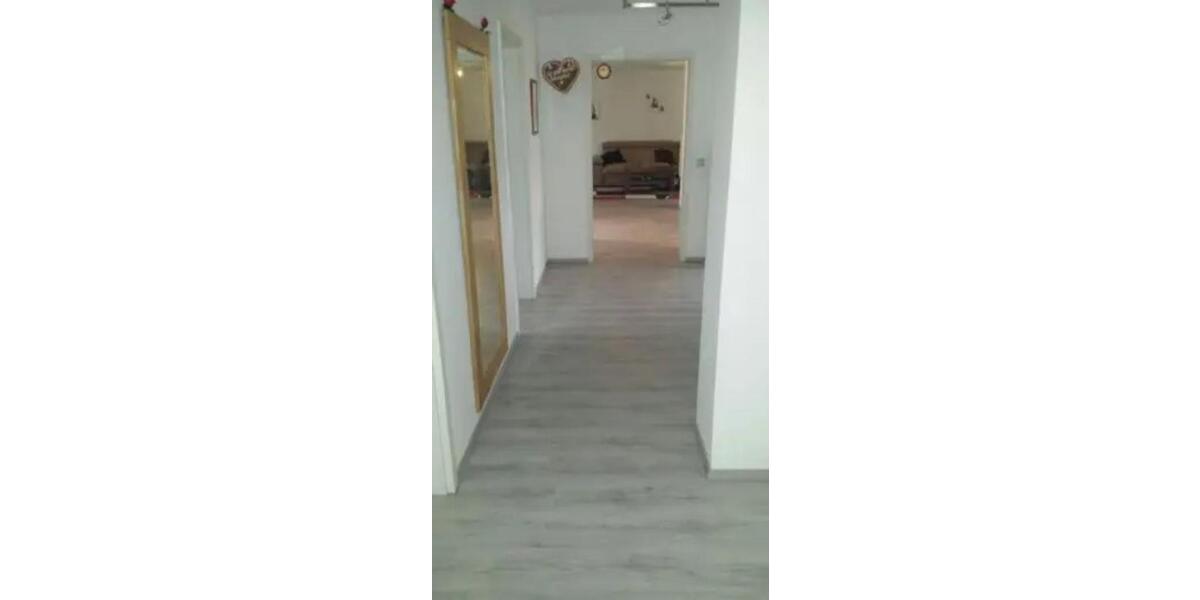 Etagenwohnung Moormerland - 3 Zimmer, 100 m&sup2;, 880&euro; | Angebot:25835581