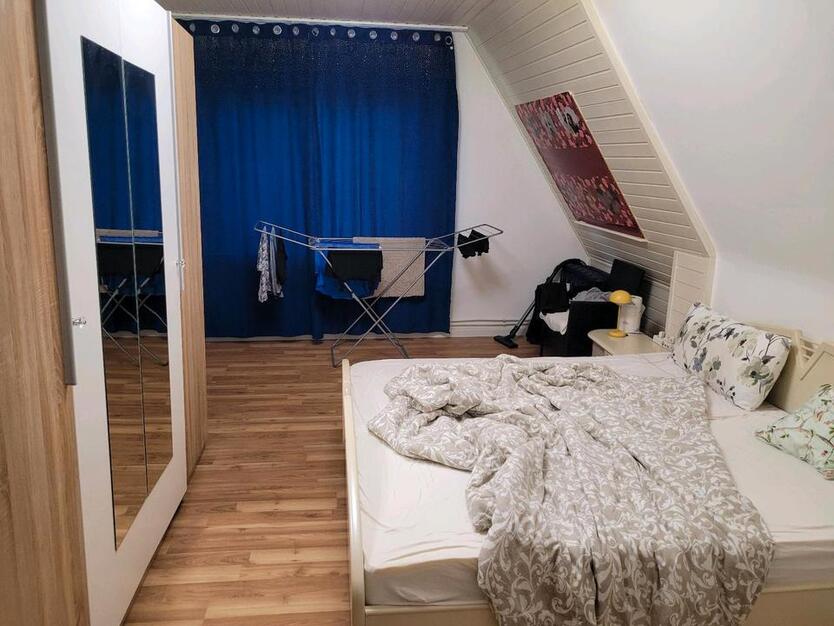 WG Zimmer nur für Frauen zimmer
