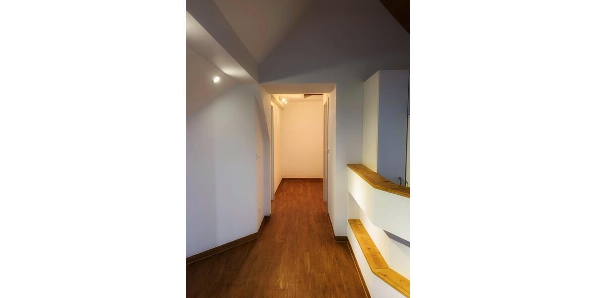 Dachgeschoßwohnung Augsburg Oberhausen - 2 Zimmer, 60 m&sup2;, 710&euro; | Angebot:26363013
