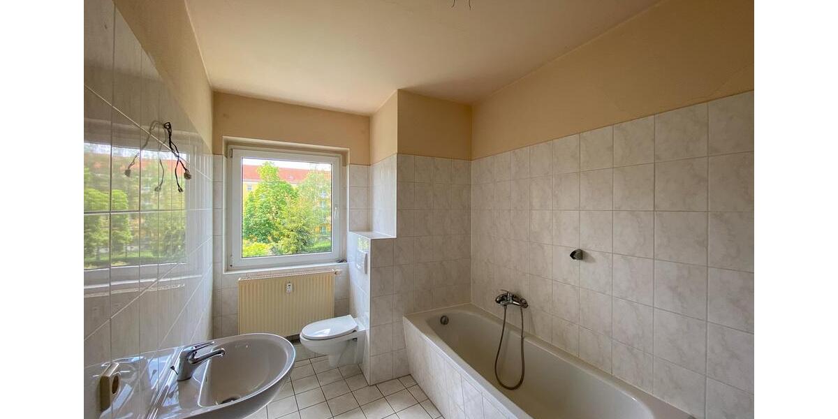 Etagenwohnung Naumburg (Saale) - 4 Zimmer, 82 m&sup2;, 533&euro; | Angebot:17822265
