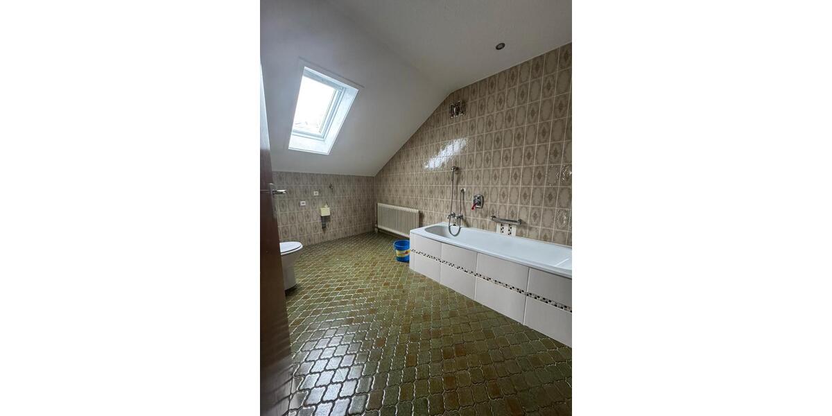 Dachgeschoßwohnung Meßstetten - 3.5 Zimmer, 84 m&sup2;, 700&euro; | Angebot:23846184