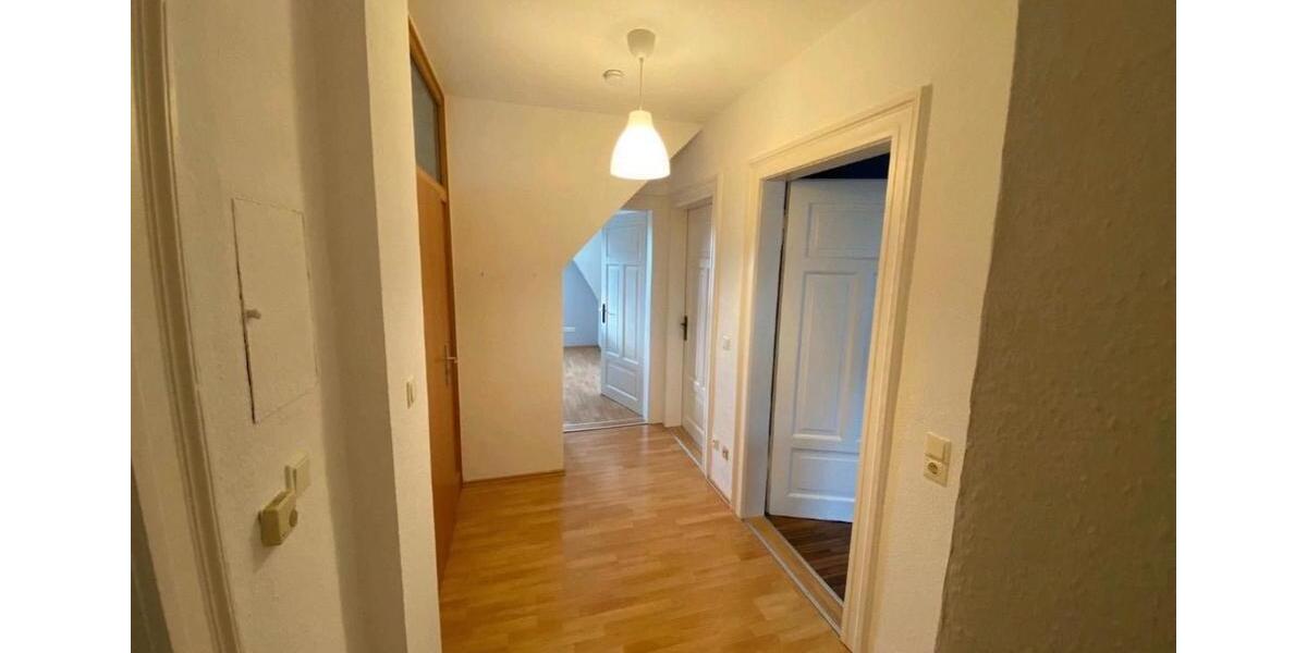 Dachgeschoßwohnung Bayreuth City - 2 Zimmer, 65 m&sup2;, 680&euro; | Angebot:26694040