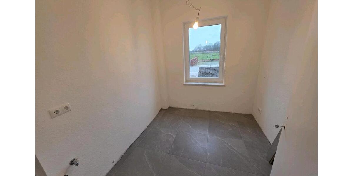 Erdgeschoßwohnung Voltlage - 4 Zimmer, 145 m&sup2;, 1.200&euro; | Angebot:25722213