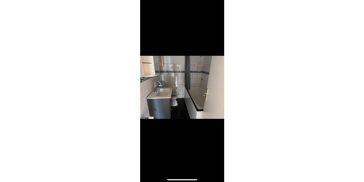 Dachgeschoßwohnung Duisburg Rheinhausen - 2 Zimmer, 60 m&sup2;, 585&euro; | Angebot:26578596