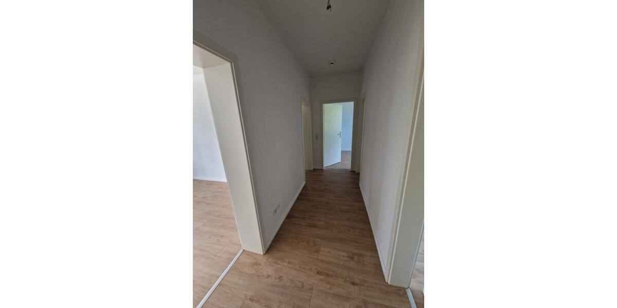 Etagenwohnung Magdeburg Brückfeld - 7 Zimmer, 129 m&sup2;, 889&euro; | Angebot:26660659