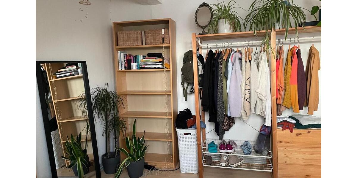 Dachgeschoßwohnung Marburg - 3 Zimmer, 80 m&sup2;, 1.200&euro; | Angebot:26567835