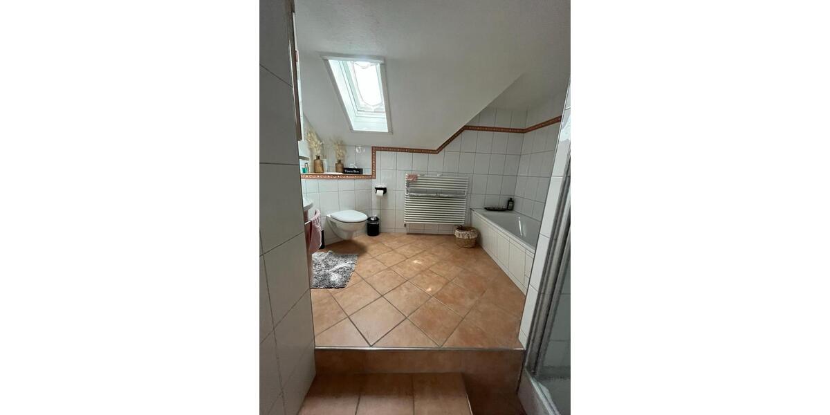Dachgeschoßwohnung Niestetal - 3 Zimmer, 86 m&sup2;, 1.032&euro; | Angebot:26425628