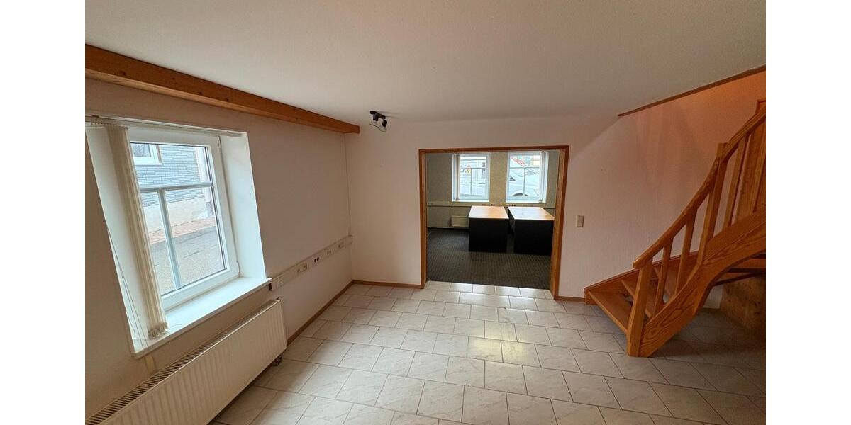 Einfamilienhaus Einbeck - 5 Zimmer, 120 m&sup2;, 999&euro; | Angebot:24763868
