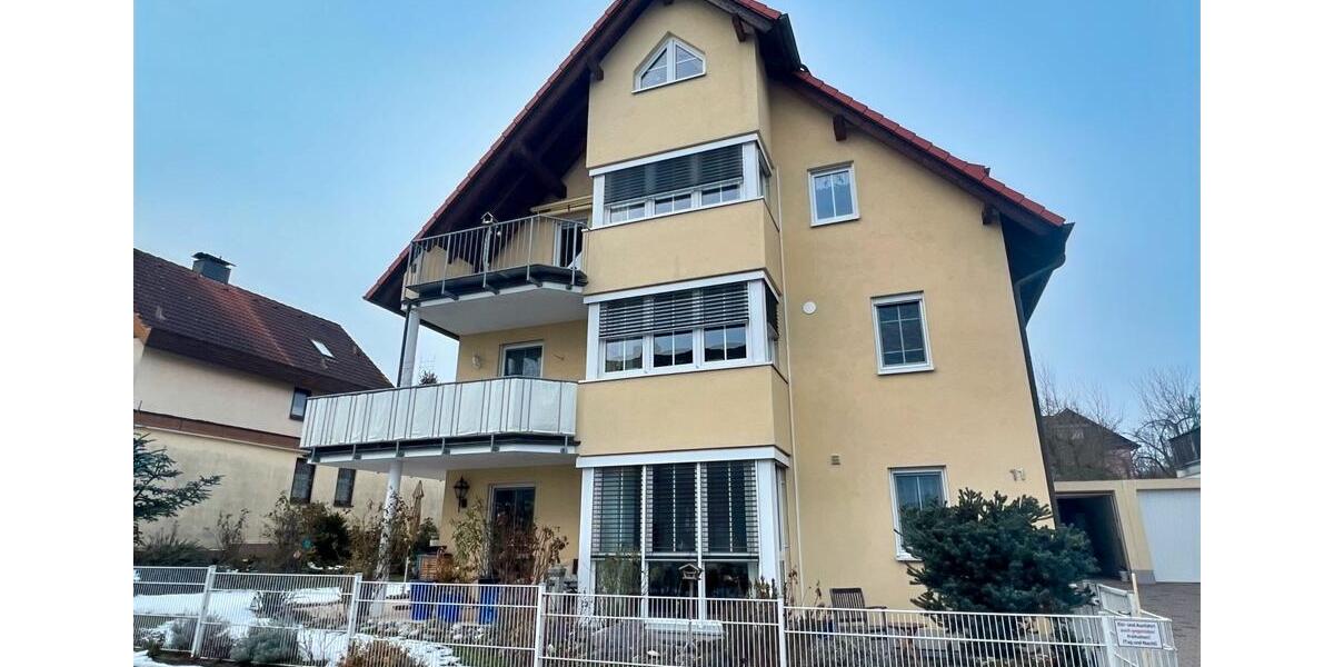 Dachgeschoßwohnung Haßfurt - 3 Zimmer, 95 m&sup2;, 990&euro; | Angebot:24887384