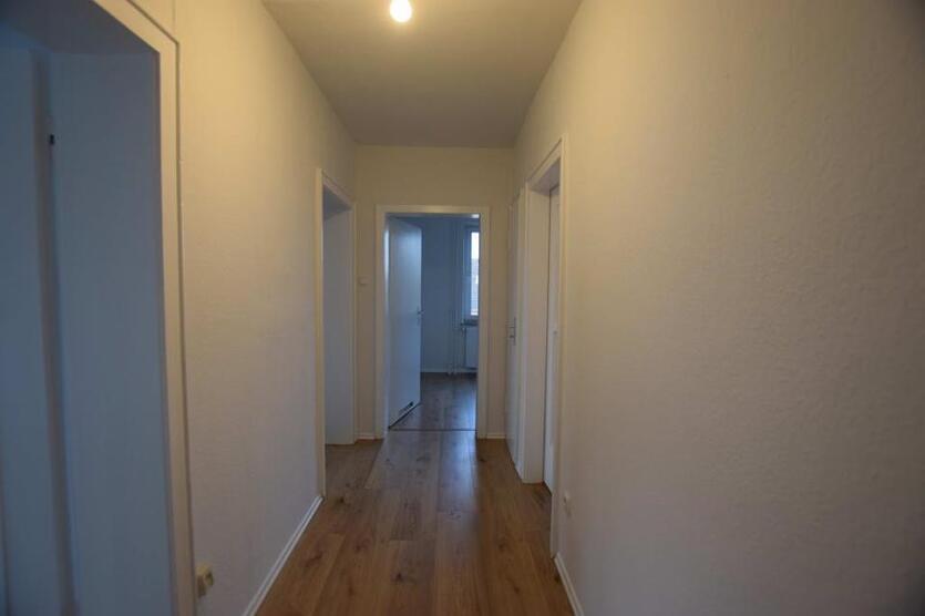 +++ Zum Einzug bereit! 3-Raumwohnung mit Tageslichtbad und Balkon +++ zimmer