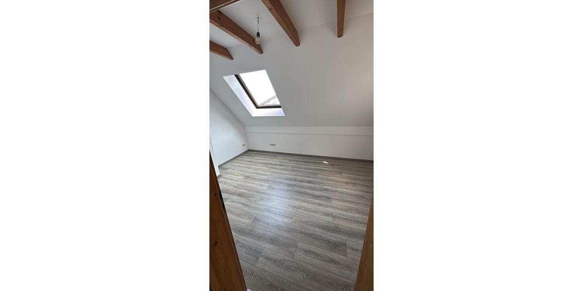 Etagenwohnung Ranstadt - 2 Zimmer, 89 m&sup2;, 890&euro; | Angebot:25907021