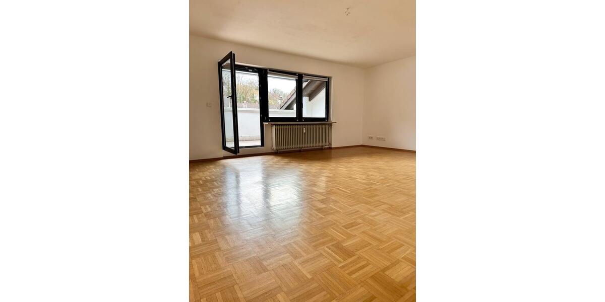 Dachgeschoßwohnung Kumhausen - 3.5 Zimmer, 99 m&sup2;, 1.250&euro; | Angebot:25936221