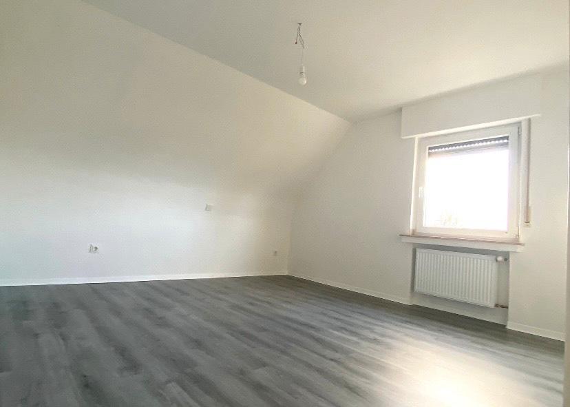 Maisonettenwohnung Troisdorf Altenrath - 4 Zimmer, 128 m&sup2;, 1.700&euro; | Angebot:26048073