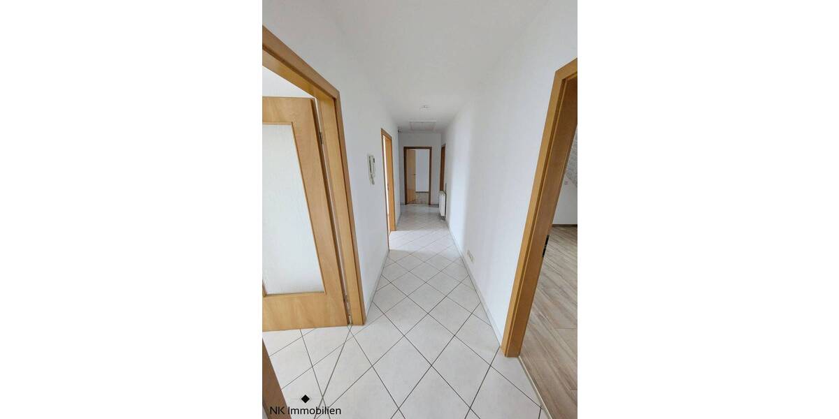 Etagenwohnung Zwickau Innenstadt - 4 Zimmer, 95 m&sup2;, 620&euro; | Angebot:26779409
