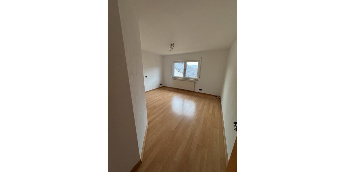 Erdgeschoßwohnung Biebergemünd - 4.5 Zimmer, 96 m&sup2;, 1.400&euro; | Angebot:26630955