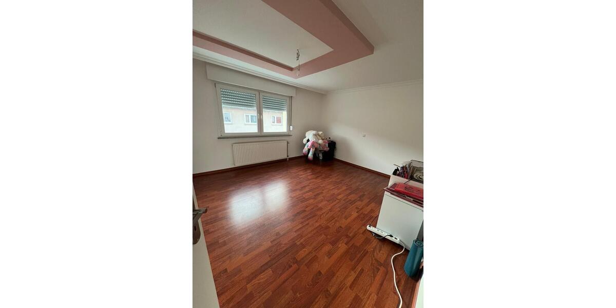 4- Zimmer Wohnung mit EBK in Wiesental zimmer