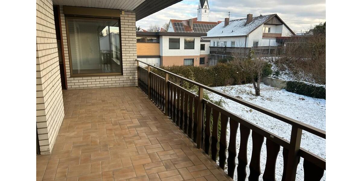 Erdgeschoßwohnung Gundelfingen an der Donau - 4 Zimmer, 122 m&sup2;, 1.300&euro; | Angebot:25859932