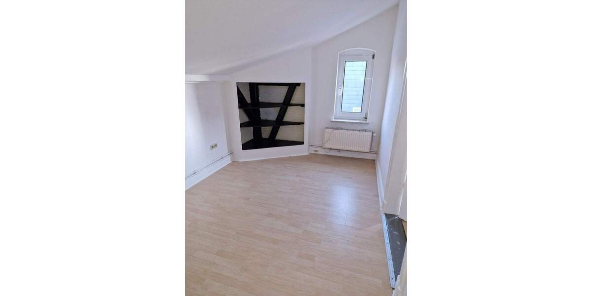 Etagenwohnung Büdelsdorf - 3 Zimmer, 110 m&sup2;, 639&euro; | Angebot:25700043