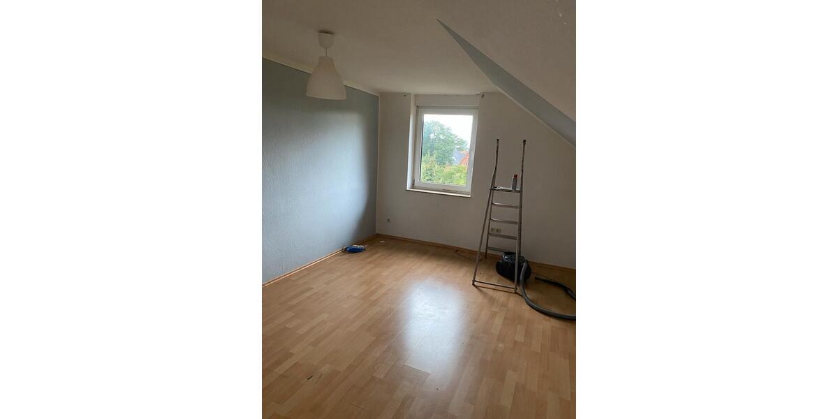 Dachgeschoßwohnung Petershagen - 4 Zimmer, 120 m&sup2;, 800&euro; | Angebot:26539772