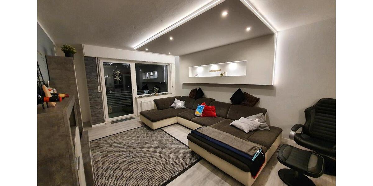 Etagenwohnung Lage - 3 Zimmer, 82 m&sup2;, 850&euro; | Angebot:25160332