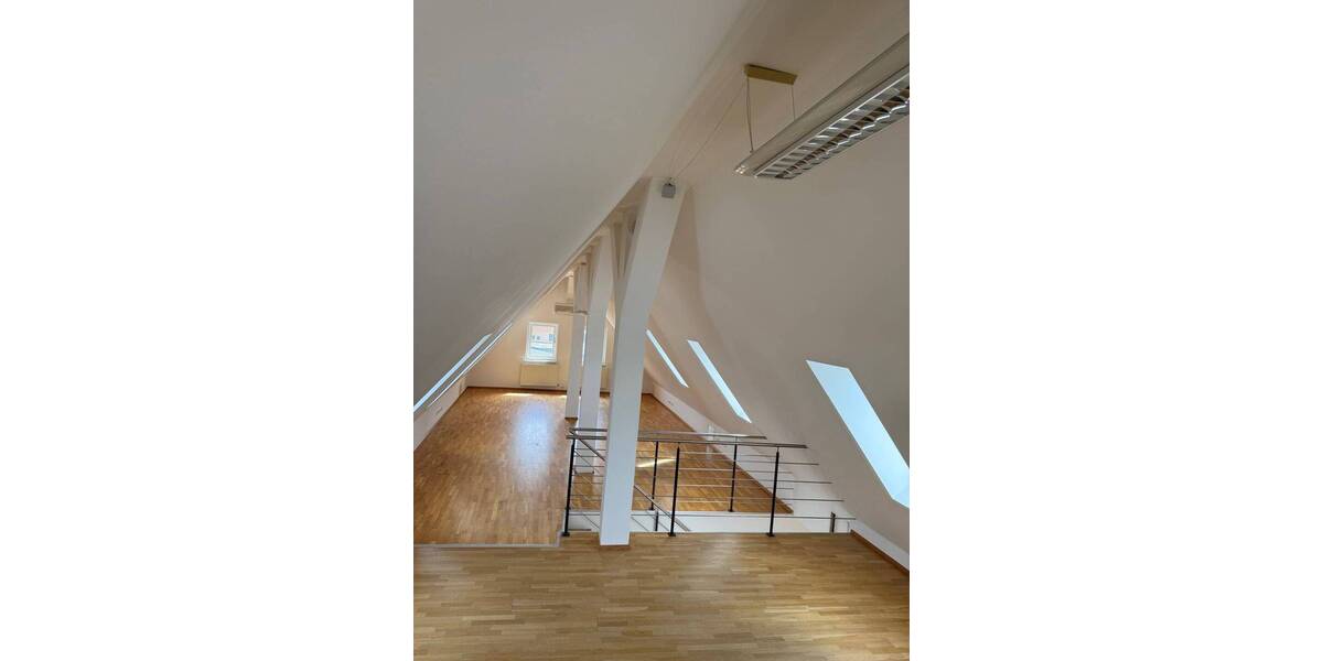 Etagenwohnung Stuttgart Mitte - 6 Zimmer, 176 m&sup2;, 3.800&euro; | Angebot:26476054